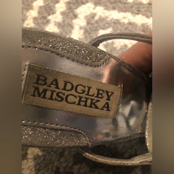 Heels - Picture 4 of 5